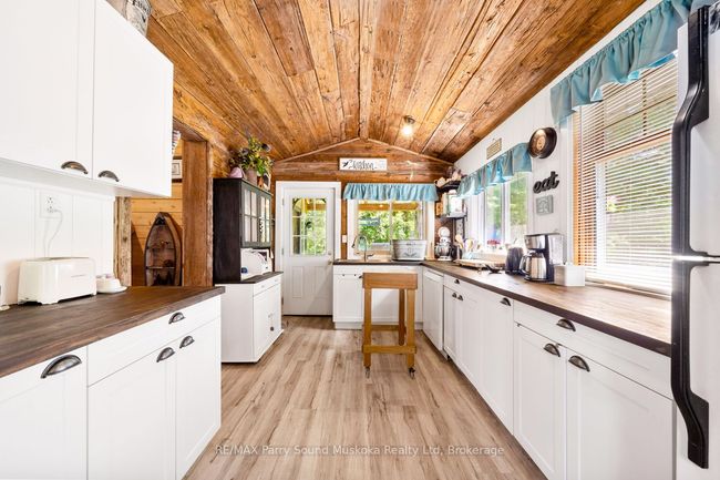 16C Magnet Rd, House other with 4 bedrooms, 1 bathrooms and 2 parking in Magnetawan ON | Image 18