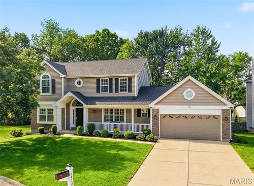 2412 Parkmoor Ct, Ballwin, MO, 63021-3803 | Card Image