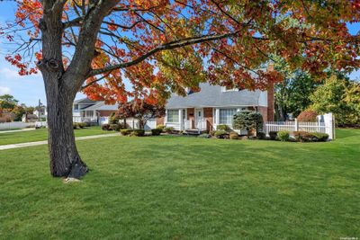 8 Gaymor Lane, House other with 4 bedrooms, 2 bathrooms and null parking in Commack NY | Image 2