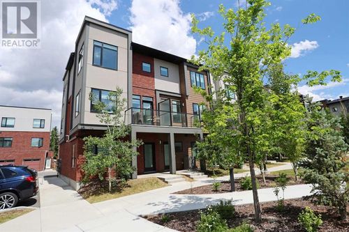 255 Greenbriar Common Nw, Calgary, AB, T3B6J3 | Card Image