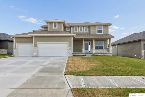 6125 S 215th Cir, Elkhorn, NE, 68022-5519 | Card Image