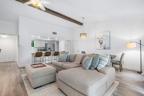 504-11863 Wimbledon Cir, Wellington, FL, 33414-6037 | Card Image