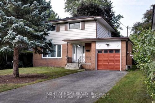 32 Conlins Rd, Scarborough, ON, M1C1C3 | Card Image