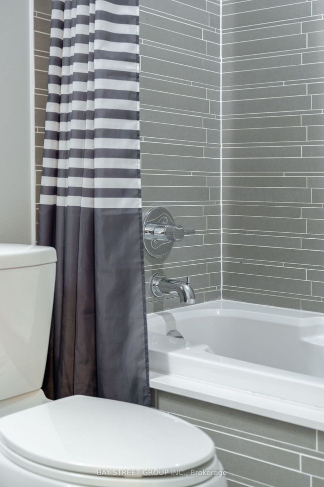 3212 - 21 Widmer St, Condo with 2 bedrooms, 1 bathrooms and null parking in Toronto ON | Image 29