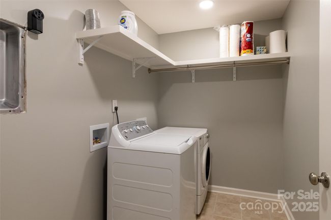 Laundry Room Basement | Image 35