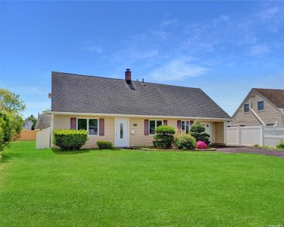 17 Andrew Lane, House other with 4 bedrooms, 2 bathrooms and null parking in Levittown NY | Image 2