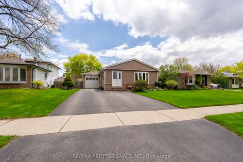868 Governors Crt, Milton, ON, L9T3W6 | Card Image