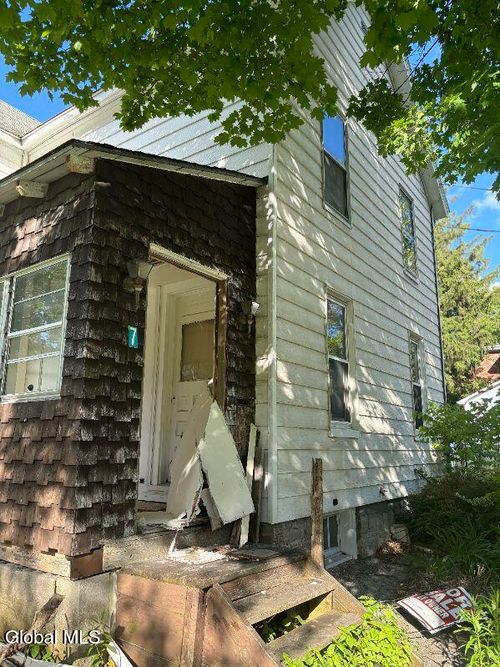 7 Reed St, Canajoharie, NY, 13317-1319 | Card Image