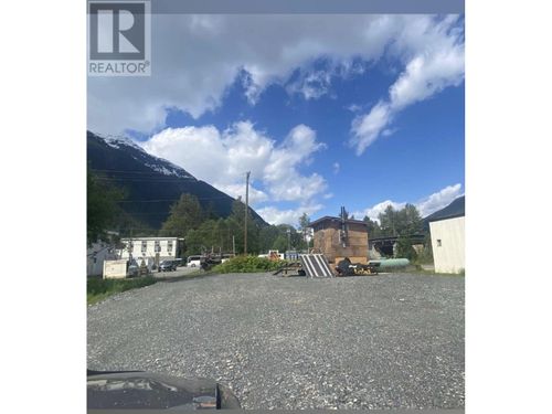 413 4th Ave, Stewart, BC, V0T | Card Image