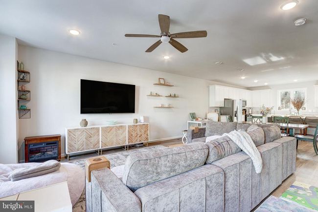 3344 Watershed Blvd, Townhouse with 3 bedrooms, 4 bathrooms and null parking in LAUREL MD | Image 5
