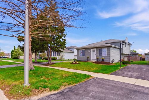 16801 90th Ave, Orland Hills, IL, 60487-6020 | Card Image