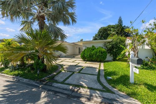 8810 Garland Ave, Surfside, FL, 33154 | Card Image