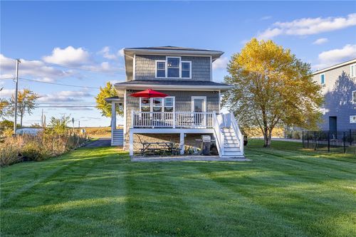 189 Lake Rd, Webster, NY, 14580-1011 | Card Image