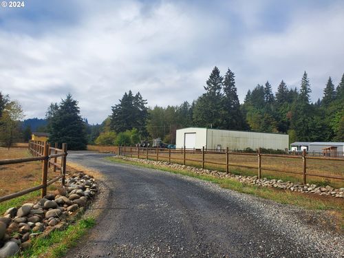 11193 Kathy Ln Se, Stayton, OR, 97383-4800 | Card Image