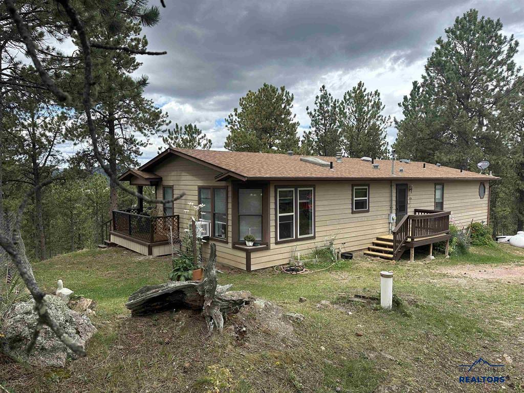 Chickadee Ln, Custer, SD 57730