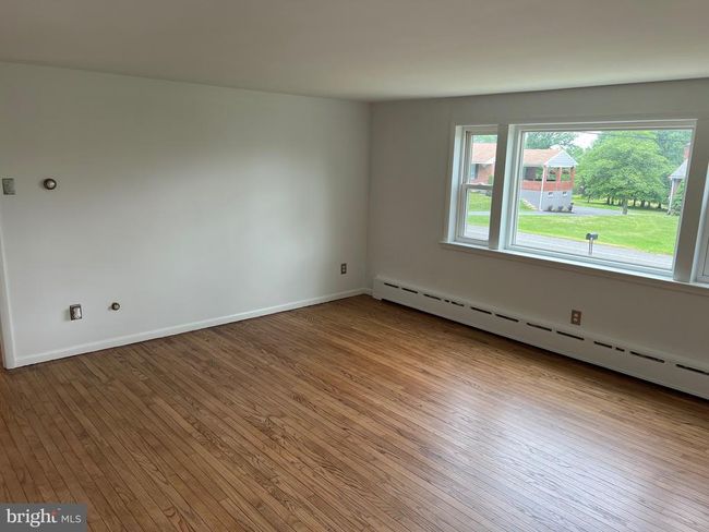 654 Mock Rd, House other with 3 bedrooms, 1 bathrooms and null parking in POTTSTOWN PA | Image 6