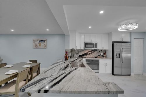 apt-106a-901 128th Ter, Pembroke Pines, FL, 33027-1909 | Card Image
