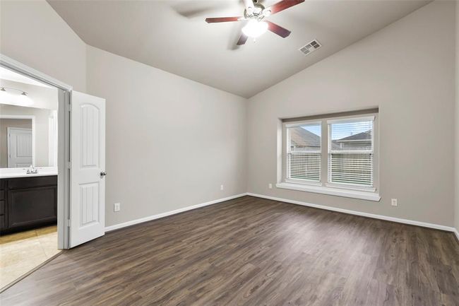 Primary bedroom | Image 19