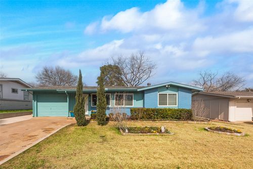 628 Elm St, Hurst, TX, 76053-5506 | Card Image