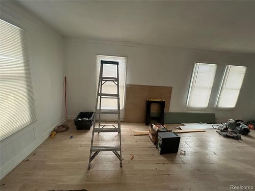 503 Central Ave, Pontiac, MI, 48341-3303 | Card Image