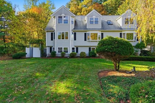 8 Mcdonald Rd, Wilmington, MA, 01887-3807 | Card Image