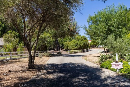 23760 Oakfield Rd, Hidden Hills, CA, 91302-2411 | Card Image