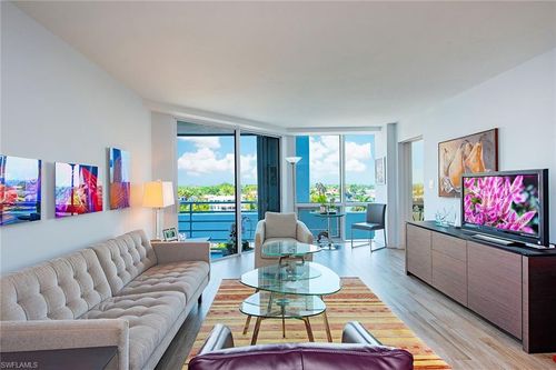 apt-704-4751 Gulf Shore Blvd N, NAPLES, FL, 34103-2622 | Card Image