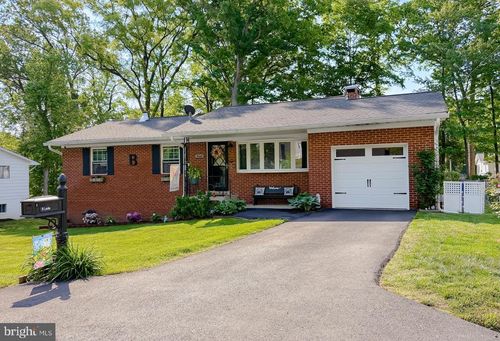 8 Leslie Dr, Indian Head, MD, 20640-1945 | Card Image