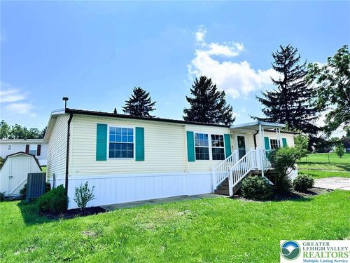 10180 Forest Grove Ln, Breinigsville, PA, 18031-1715 | Card Image