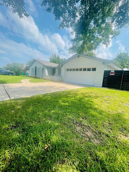 4310 Memorial Dr, Orange, TX, 77632-4419 | Card Image