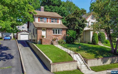377 Orchard Ter, Bogota, NJ, 07603-1012 | Card Image
