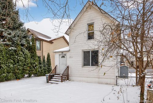 843 Orange St, Wyandotte, MI, 48192-5735 | Card Image