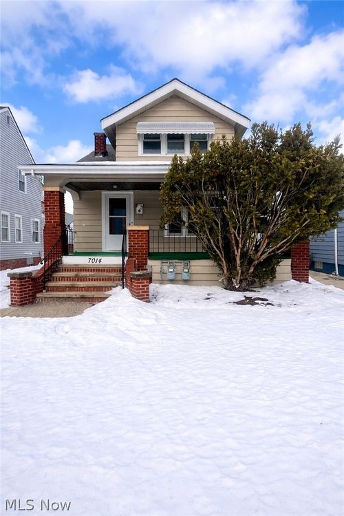 up-7014 Thornton Dr, Parma, OH, 44129-4060 | Card Image