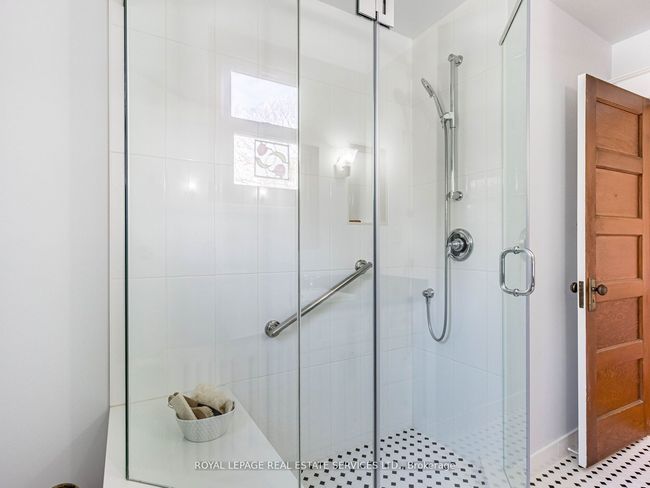 32 Wellington St E, House other with 4 bedrooms, 2 bathrooms and 3 parking in Brampton ON | Image 26