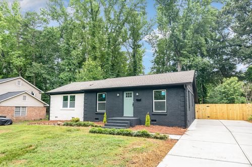 6557 Covecreek Dr, Charlotte, NC, 28215-1738 | Card Image