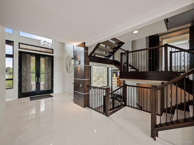 2657 Turtle Shores Dr, House other with 6 bedrooms, 8 bathrooms and null parking in Bloomfield Hills MI | Image 6