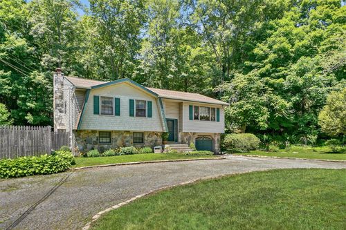 127 Bullet Hole Rd, Carmel, NY, 10512-2333 | Card Image