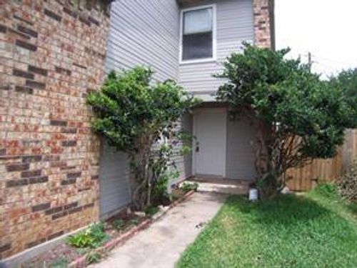 2636 Gwendolyn Ln, Austin, TX, 78748-5755 | Card Image