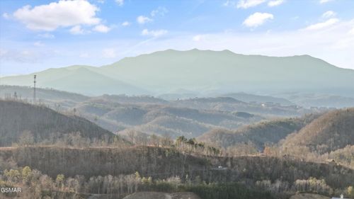 619 Cedar Road, Pigeon Forge, TN, 37863 | Card Image