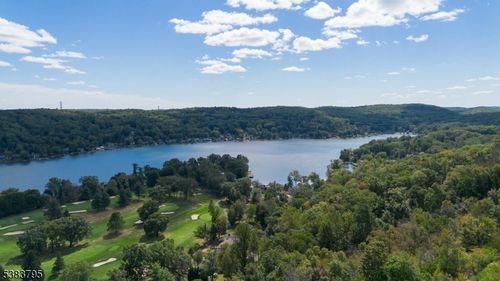 9 Golfview Ter, Sparta, NJ, 07871-1409 | Card Image
