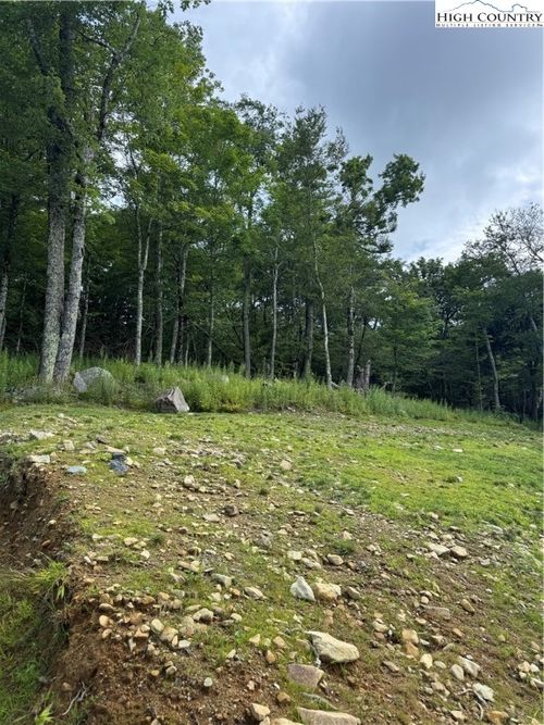 108 Buena Vista Loop, Sugar Mountain, NC, 28604-6300 | Card Image
