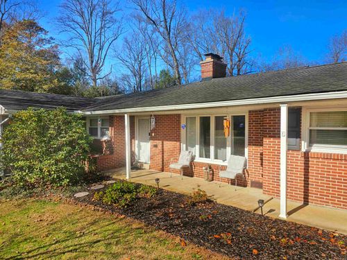 518 Hillcrest Cir, Bridgeport, WV, 26330-1308 | Card Image