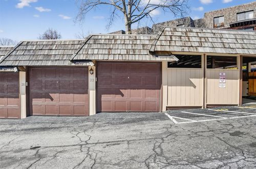 3-6 Briarcliff Dr S, Ossining, NY, 10562-2341 | Card Image