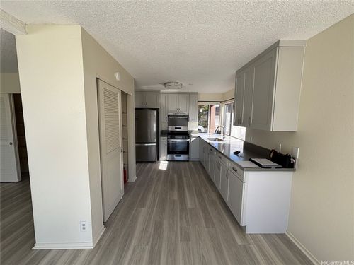 94-1059 Leomana Pl, Waipahu, HI, 96797-4079 | Card Image