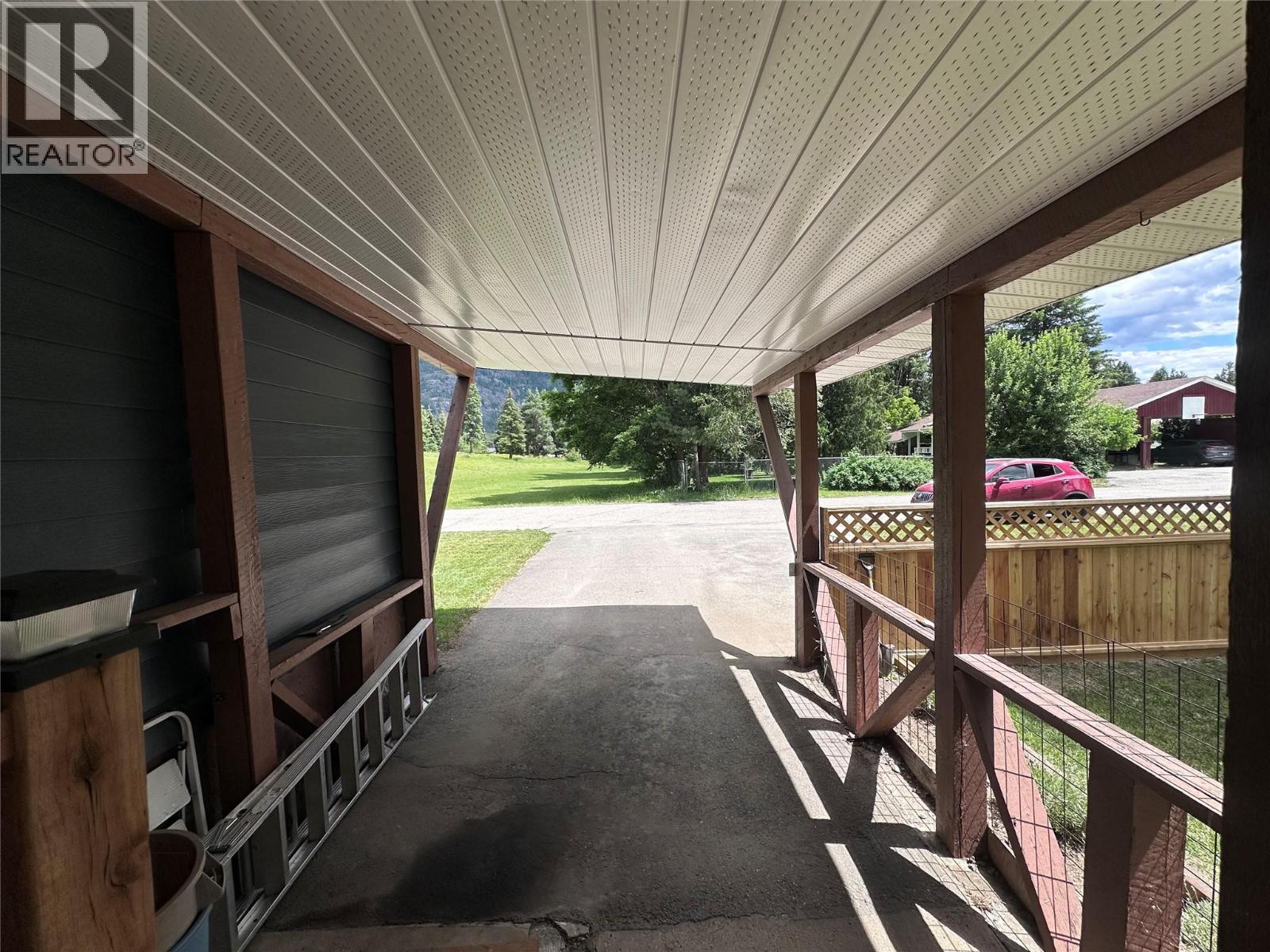 Residential in Salmo 5