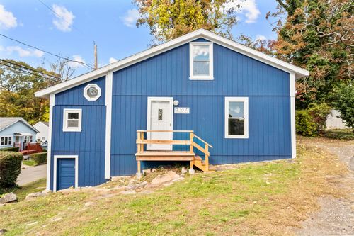 55 Hilton Ave, East Haven, CT, 06512-3533 | Card Image