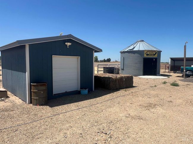 29492 Farmway Rd, House other with 4 bedrooms, 2 bathrooms and 5 parking in Caldwell ID | Image 33