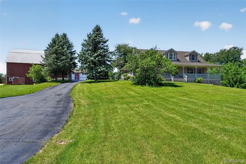 4260 Sylvan Rd, Grass Lake, MI, 49240-9618 | Card Image