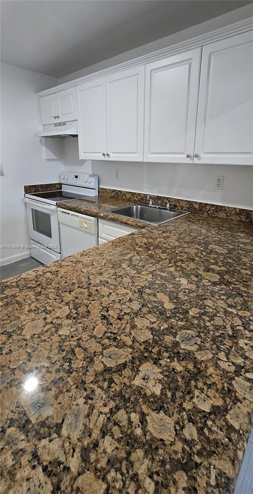 apt-112-10820 Sw 200th Dr, Cutler Bay, FL, 33157-7688 | Card Image