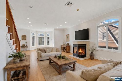 236 Columbus Ave, Palisades Park, NJ, 07650-1106 | Card Image